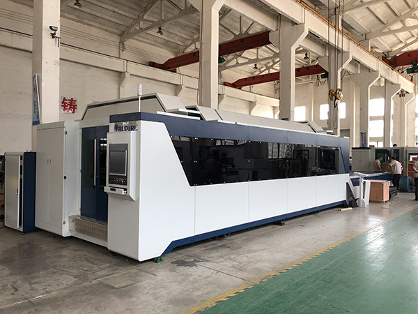 1000W Laser cutting machine Presyo