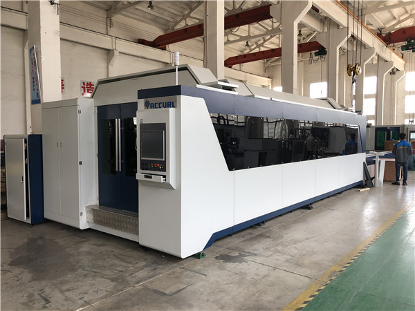 2000w cnc metal fiber laser cutting machine mula sa china para sa stainless steel
