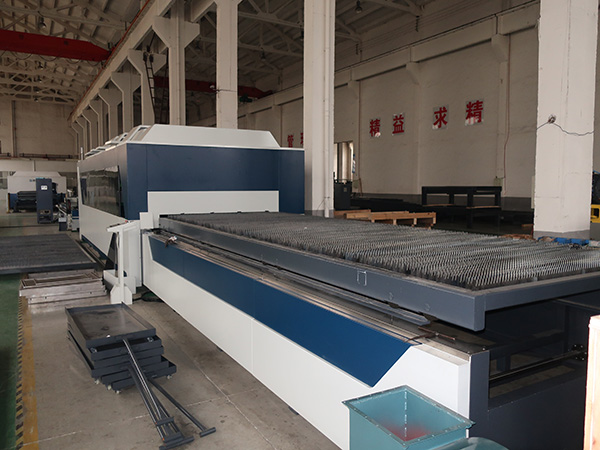 Tamang-tama 1kw, 1500w, 2kw, 3kw, 4kw, 6kw, 12kw fiber laser cutting machine