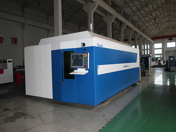Hindi kinakalawang na asero Fiber Laser Cutting Machine Para sa Sheet Metal Processing